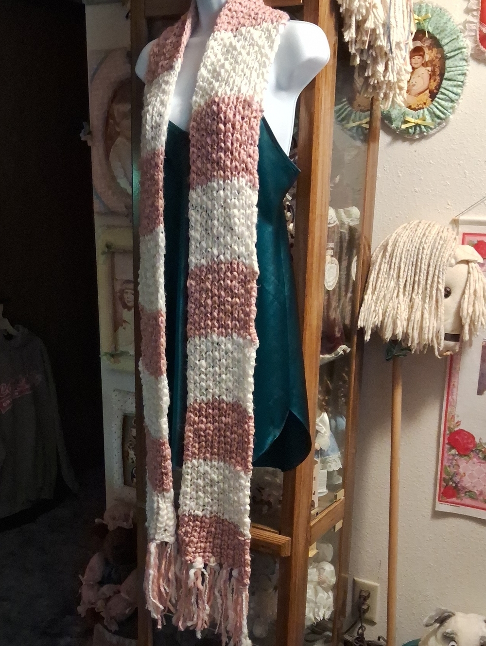 NWOT,SUPER LONG,Vintage 90's,Handmade, Pink and Cream Knit Scarf 🩷🤍🩷